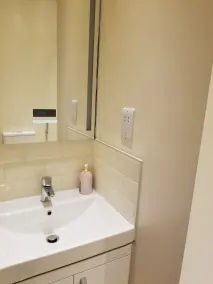 London Luxury Apartments 1min walk from Underground, with FREE PARKING FREE WIFI - Image 4