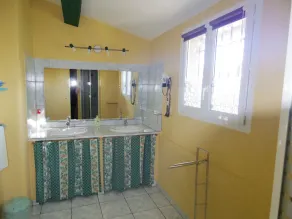 maison sur 3 Ha au calme avec piscine chauffée et jacuzzi 5 places à Gargas - Image 3