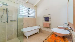 SeaCrest\"Beautiful spacious pet friendly unit next to the ocean\" - Image 2