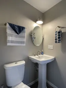 MKE River 3-LVL Townhouse 3BR+1.5BA with Parking for 2 Vehicles - Image 4