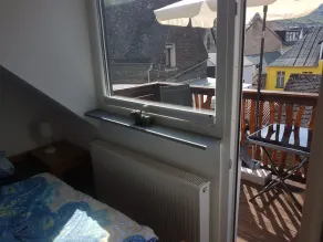 Nice apartment right on the Rhine; mountain-side balcony; centrally located - Image 5
