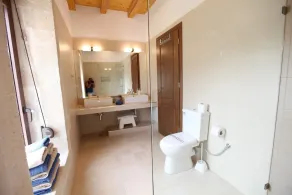 Villa Minea, 4 bedroom villa, large heated pool, walking distance to the village - Image 2