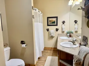 Lodge Style Condo B-8 - Image 5