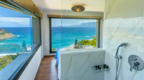 Beachfront villa with hot tub- breathtaking seaview - Image 3