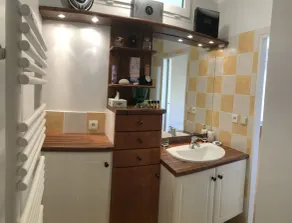 Quiet studio bathroom kitchen wc swimming pool & parking - Image 2