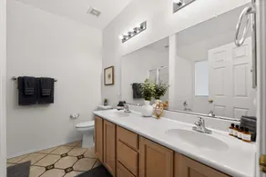 3BR Free Early Check In, mountain views, community pool - Image 3