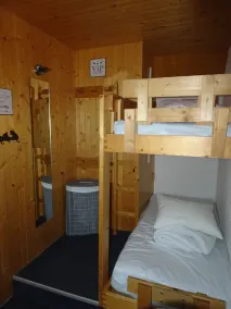Komfortabelt studie til 4 personer i hjertet af byen, ski-in ski-out - Image 4