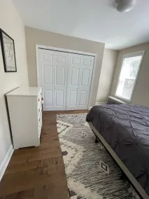Newly renovated/Fantastic location - Image 5