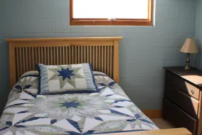 6 soveværelser Cottage Retreat med Conneaut Creek adgang - Image 3
