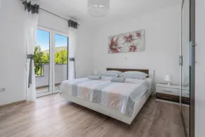Apartment Campo Verde with a private pool - Image 4