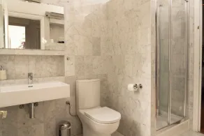 Villa in front of old port Golfe-Juan. Sea view, walk to beach, restaurants. AC! - Image 4