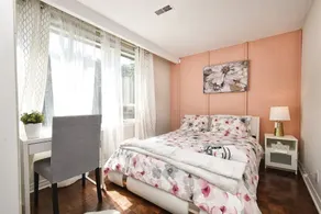Cheerful 2 bedroom home close to York mills Subway, Free parking - Image 5