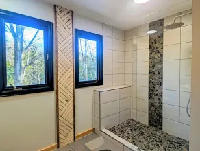 the Hideaway - 2 King Beds, Cedar Barrel Sauna - Image 4