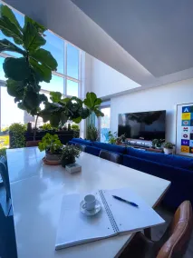 PLANT PARADISE - HUGE 2BR/3BTH DUPLEX WITH PRIVATE TERRACE! - Image 2
