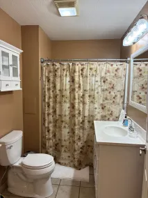 The Nigh Place, Studio Apartment, King Bed, 55\"TV - Image 2