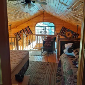 CreekView Cabin is  very private overlooking  Shoals Creek wJacuzzi  & more - Image 4
