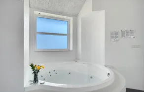 Amazing Home In Oksbøl With Sauna - Image 5