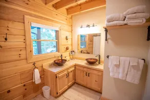 Crest Cabin | River Access Adventures | 3 Acres to Explore - Image 3