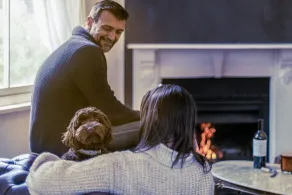 Pet-Friendly Blue Mountains Cottage with Indoor Fireplace - Image 3