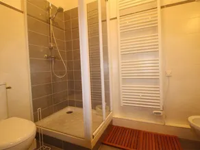 Central studio with lift and pets allowed - Image 2