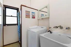 Beachfront Shack Malua Bay - Dog Friendly with EV Fast Chgr - Image 3