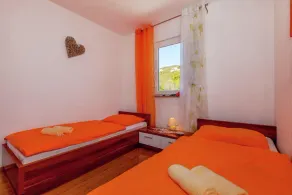 Peaceful Apartment in Dramalj with Hot Tub - Image 5