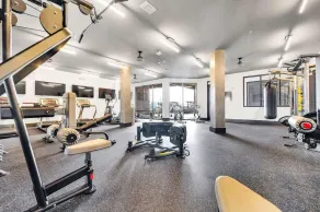 Mins➞Downtown/Med District★ Fully Stocked★24hr Gym★2Bds★2TVs - Image 4