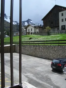 Muy céntrico en Arabba, los remontes de Sellaronda están a solo unos pasos. - Image 5
