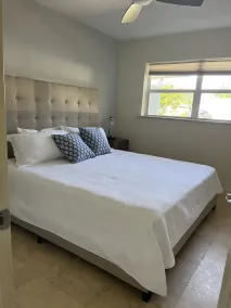 2 homes side by side with connecting fence.  2 pools, hot tub, 5 bedrooms 4 bath - Image 3