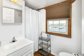 🌟 Unique Houseboat Experience on Lake Winnipesaukee - Harborside 🚤🌊 - Image 2