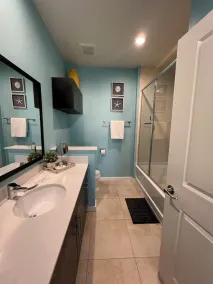 Luxury Remodeled Townhome with private hot tub, minutes from Disney! - Image 5