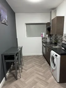 1-Bed Apart-Nottingham-Free Parking - Image 4