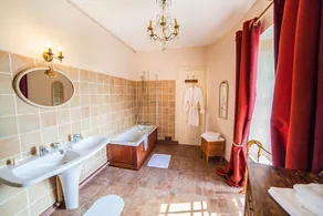 Chateau Des Poetes Keep - Image 2