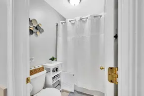 4TVs★3Beds★Fully Stocked Kitchen★Spacious Getaway - Image 5