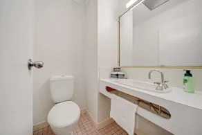 2-Bed with Pool, BBQ, Tennis Court & Parking - Image 4