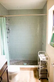 20 Minutes to Manhattan NYC - 3 BR, 2 BA Apartment - Image 3