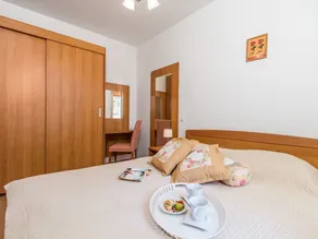 Lovely apartment for 4 guests with pool, A/C, WIFI, TV and terrace - Image 4