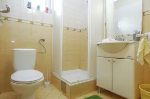 Lucky Luke Pool Apartments - Image 4