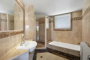 Absolute Beachfront at Castaways- Sunshine Coast QLD - Image 5