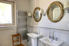 Apartamento vacacional con terraza, jardín e internet de alta velocidad - Image 2