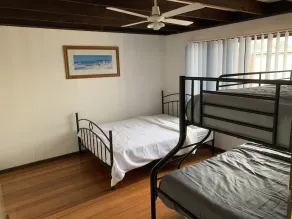 Cape Woolamai Beach House. 1km walk to cafe & surf beach & 300 mt  to the bay - Image 2