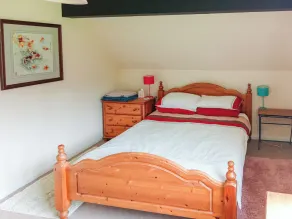 2 bedroom accommodation in Brading, near Sandown - Image 2