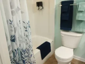 Wayside Guest House  Clean, Cozy, Comfortable, Convenient - Image 5