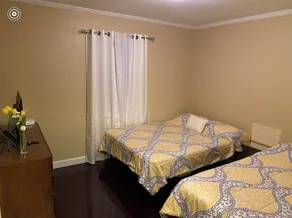 10 % DISCOUNT Cheerful home on 3.5 acres with plenty parking /long term rental - Image 5