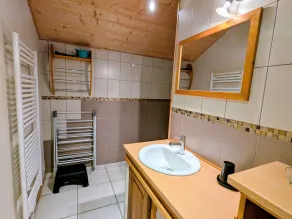 Cozy 2-Bed Rental with Mountain Views, Private Terrace, and Nearby Waterfalls - Image 2