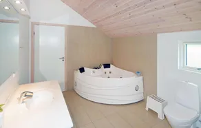 Fantastisk hjem i Ebeltoft med sauna - Image 5