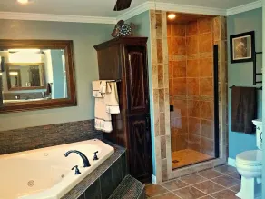 Família e animais de estimação 2500 sq ft home-Minutes da cidade em Wilson Lake, Alabama! - Image 2