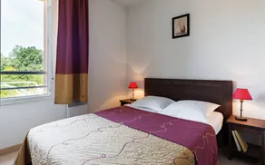 Maison cosy avec jardin privé | Accès piscine et bain à remous - Image 4