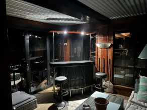 Beautiful 3 Bedroom Waterfront Log Cabin with own Jetty at Fabulous Burrill Lake - Image 2