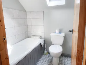Coninbeg Holiday Cottage by Trident Holiday Homes - Image 2